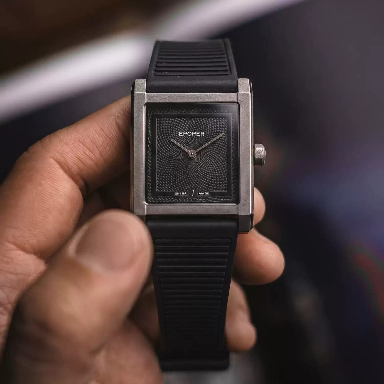 スクエアダイヤルメンズクォーツウォッチ ミニマリストシリコン - Smartwatch Watches Gift For Men のレビューと価格